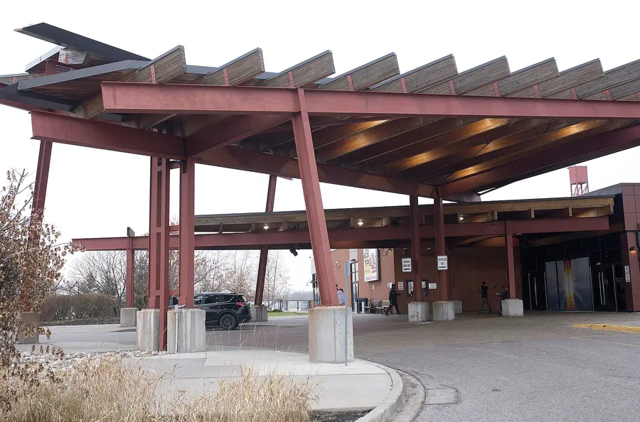 Casino Ajax, Ajax, from outside